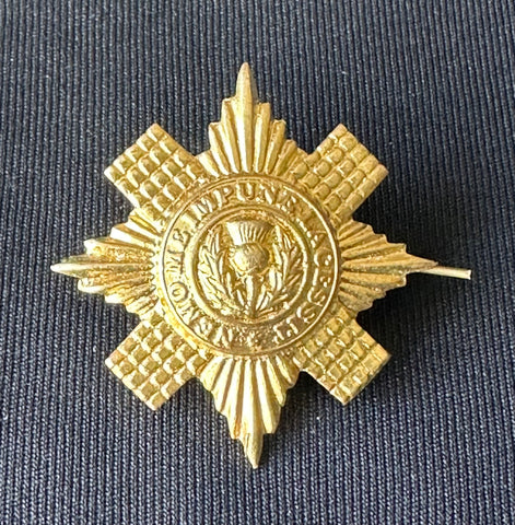 British Army Scots Guards Cap Badge (Brass) (SU)